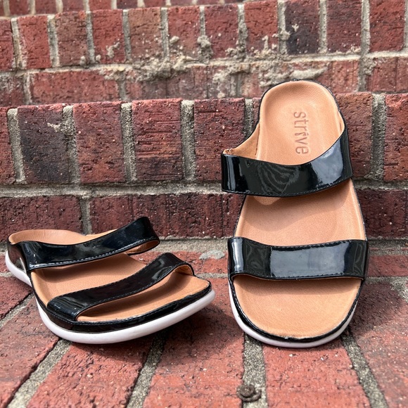 Strive black slip on orthotic sandals. Arch support Size 9 1/2-10 - Picture 2 of 10